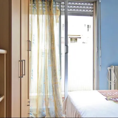 Appartement Climatisé Au Calme, Terrasse Vue Colline