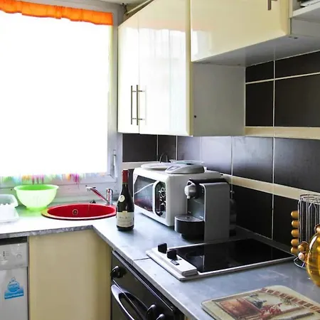 Apartman Climatise Au Calme, Terrasse Vue Colline *